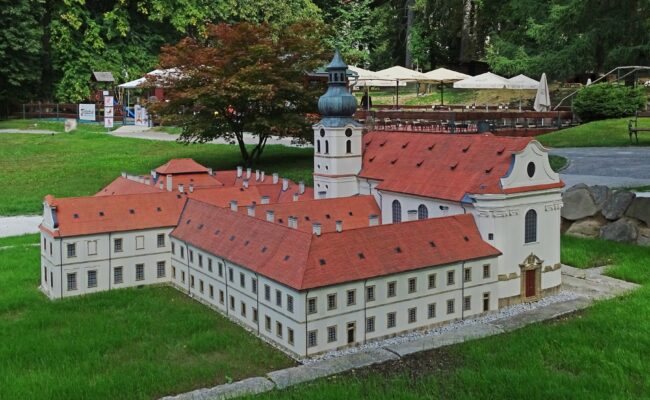 Břevnovský klášter_INTRO